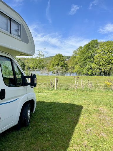 Photo de Camping L'Ecrin Nature à Ambazac (87240)