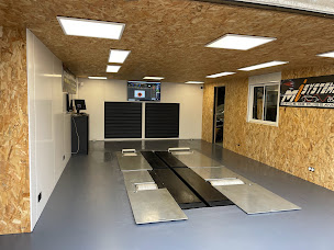 Photo n°21 de MECADOM PRÉPARATION - Technicar Services à Saint-Michel-Chef-Chef (Vendeur de voitures d'occasion)