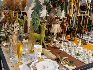 Photo n°25 de Fêter & Recevoir Toulon à La Valette-du-Var (Magasin de perruques)