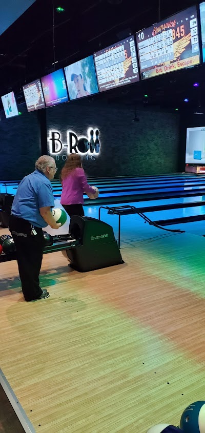 B&B Theatres Ankeny 12 & B-Roll Bowling