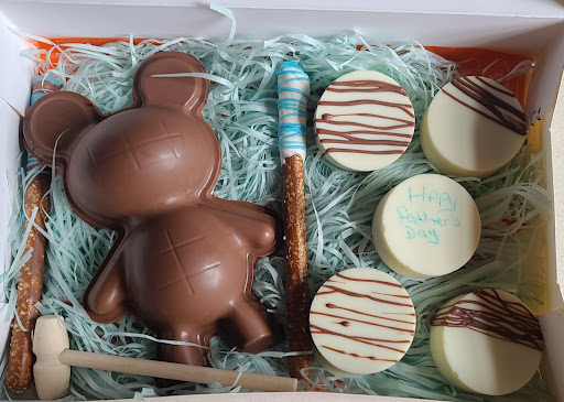 Custom Cakes By Giselle - Thumbnail