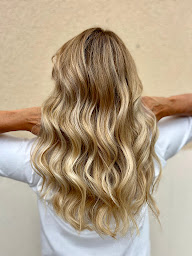 Photo n°7 de Commun'hair coiffure à Communay (Salon de coiffure)