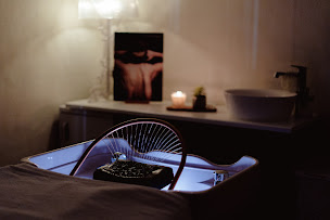 Photo n°16 de LA GALERIE - MARION CHARGELÈGUE à Angoulême (Tatoueur)