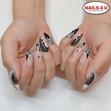 Nails 4 U