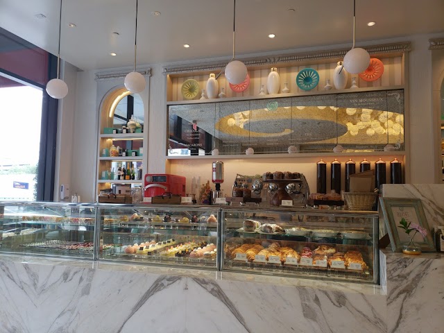 Bouchée Patisserie