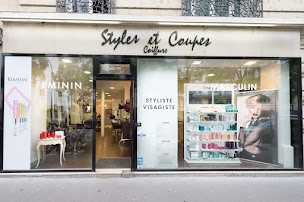 Photo n°4 de Coiffeur Paris 15 - Styles et Coupes à Paris (Boutique de santé et beauté)