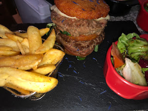 Photo n°57 de CAFÉ DES TOURS à Sainte-Suzanne-et-Chammes (Restaurant français)