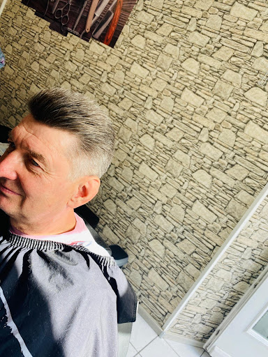 Luan Salon - Thumbnail
