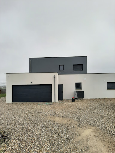 Photo de 2A RÉNOVATION: Artisan peintre Ravalement façade Nettoyage étanchéité toiture Peinture int ext 19 Corrèze Brive-la-Gaillarde