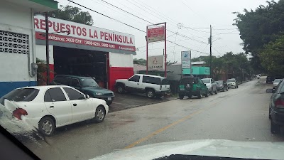 Photos of Repuestos La Peninsula