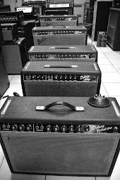 Photo n°25 de 1001 GUITARES à Marseille (Magasin d'instruments de musique d'occasion)