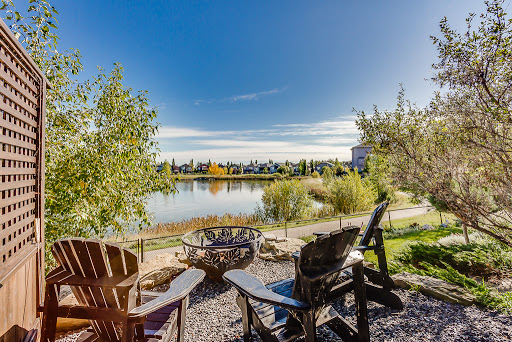 Sundi Clark- High River, Okotoks, Foothills, & Area Realtor ΓEA⅃ - Thumbnail