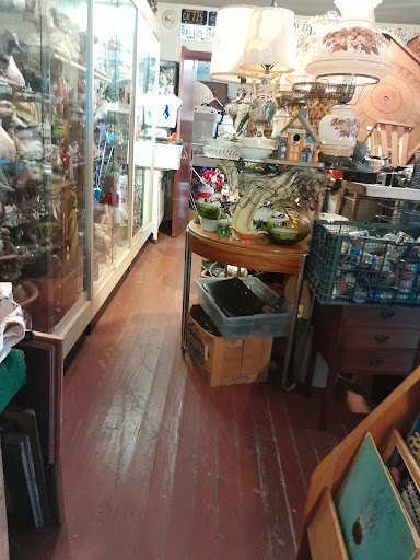 Antiques and Collectibles - Thumbnail
