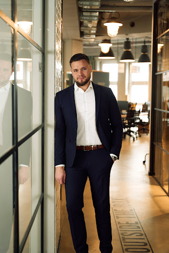 Deutsche Bank Immobilien Dennis Ostertag, selbstständiger Immobilienberater