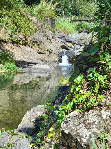 Cristo Te Ama Waterfall - Thumbnail