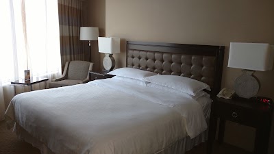 Photos of Four Seasons Town Centre