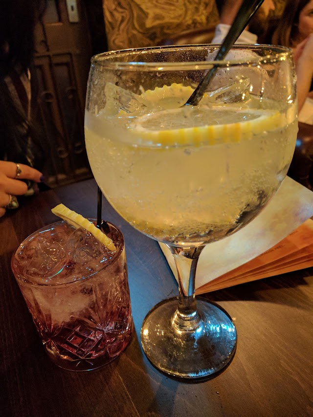 Simpsons Gin Bar