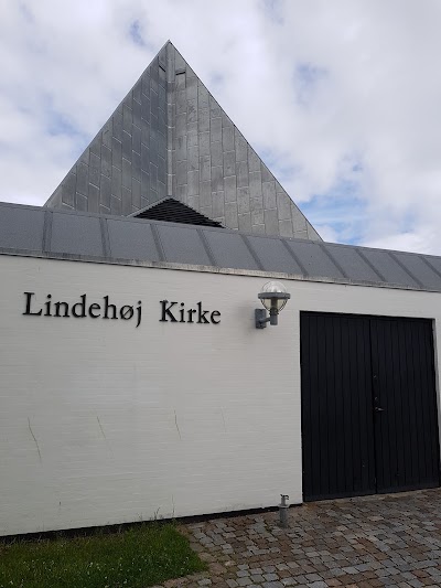 Photos of Lindeh&oslash;j