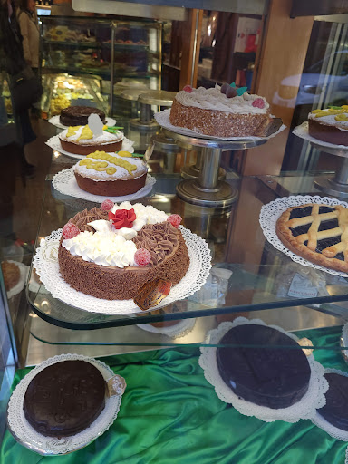 Pinelli Bakery - Visual