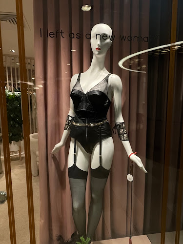 1 Scotts Rd, #03-32 Shaw Centre, Singapore 228208