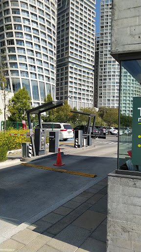 Estacionamiento 2 Parque La Mexicana