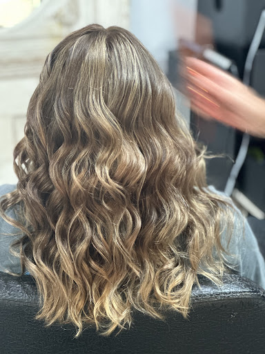 Minette's Amazing Hair - Thumbnail