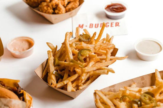 M Burger by null