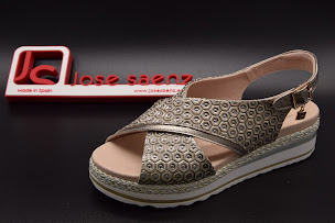 Photo n°42 de PAZAPA CHAUSSURES et MAROQUINERIE ERNEE (53) à Ernée (Magasin de chaussures)