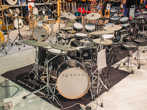 Photo n°4 de Michelsonne - Strasbourg à Mundolsheim (Magasin d'instruments de musique)