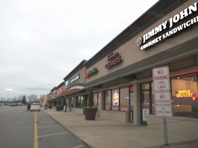 Photos of Pet Valu Brownsburg Square Shopping Center
