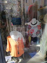 Photo n°30 de Re'belle à Cannes (Magasin de vêtements)