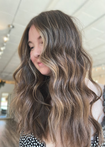 Coast Salon - Thumbnail