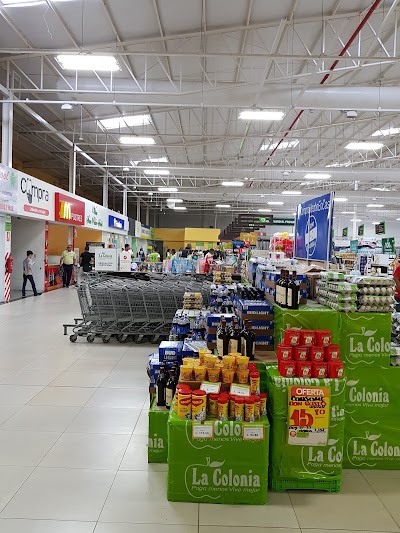 Photos of La Colonia Prado Alto