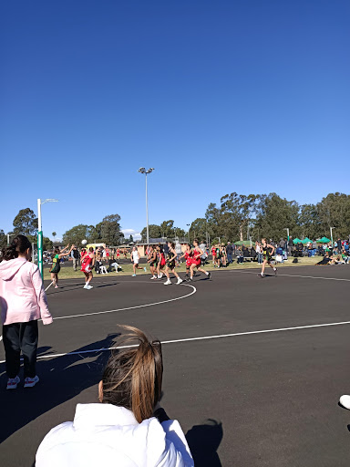 Deverall Park Netball Courts Yanderra St - Thumbnail