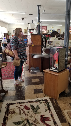 Antiques N' Ole Stuff - Thumbnail