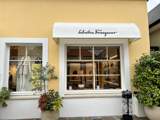 Fendi La Vallee Village Temp Outlet - Thumbnail