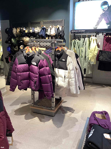 The North Face Store Cortina - Thumbnail
