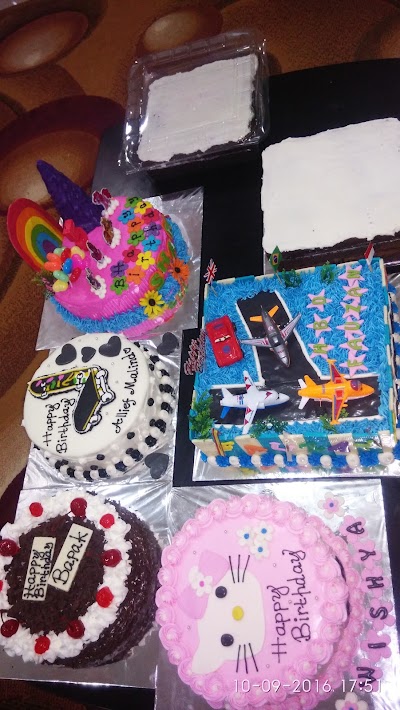 Photos of Aura Cakes