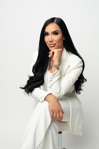 Dina Khouchaba Makeup