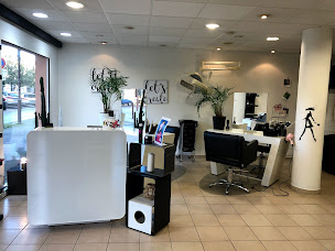 Photo n°12 de Le Salon de Cloe à Chartres-de-Bretagne (Salon de coiffure)