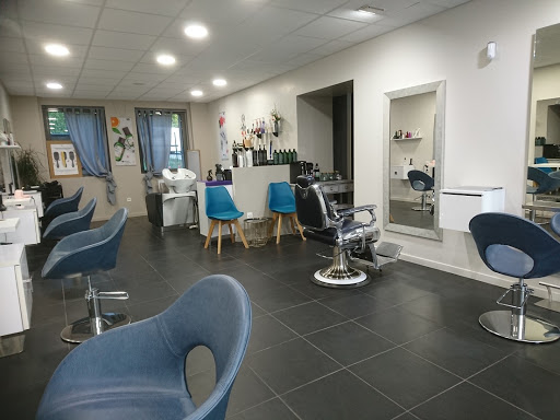 Coiffure Autrement. Pringy