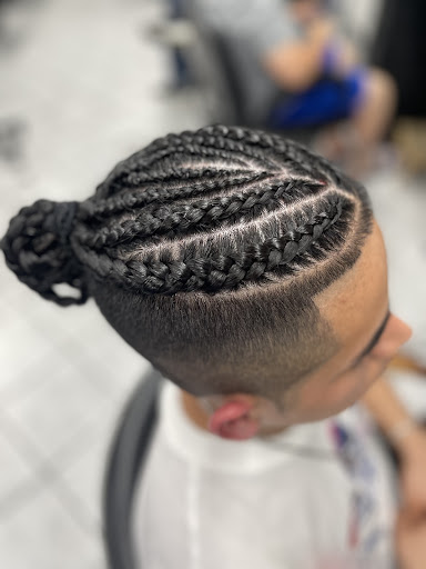 Marbella's Salon - Thumbnail