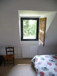 Photo n°32 de B&B Chambre d'hôtes Suite 53m2 ou/or Caravane vintage avec cuisine et salle de bains privée, private kitchen and bathroom à Pleumeur-Gautier (Chambre d'hôtes)