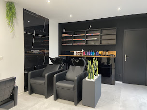 Photo n°6 de L.W Coiffeur Barbier à Biesheim (Salon de coiffure)