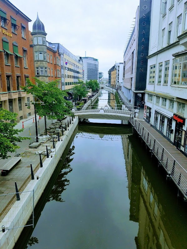 Gina Tricot Århus City, Aarhus — telefon, åbningstider, anmeldelser