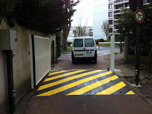 Photo n°5 de ENTREPRISE FABEGE à Rueil-Malmaison (Fournisseur de portes de garage)