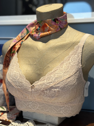 Amélie Lingerie Devizes - Thumbnail