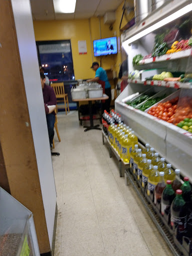Valencia Market y Taqueria - Thumbnail