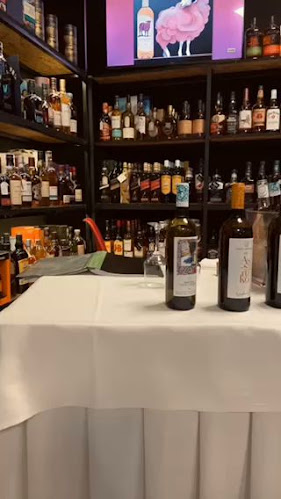 Αριθμός τηλεφώνου AQUA Cellar Club