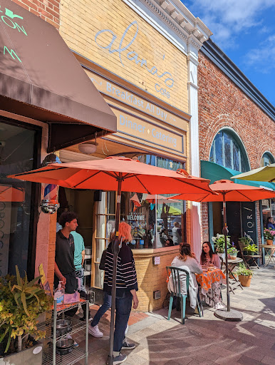 Alana's Cafe